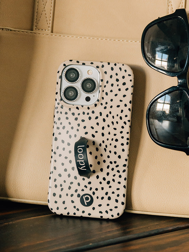 A Mocha Dots Loopy Case.|| feature-media