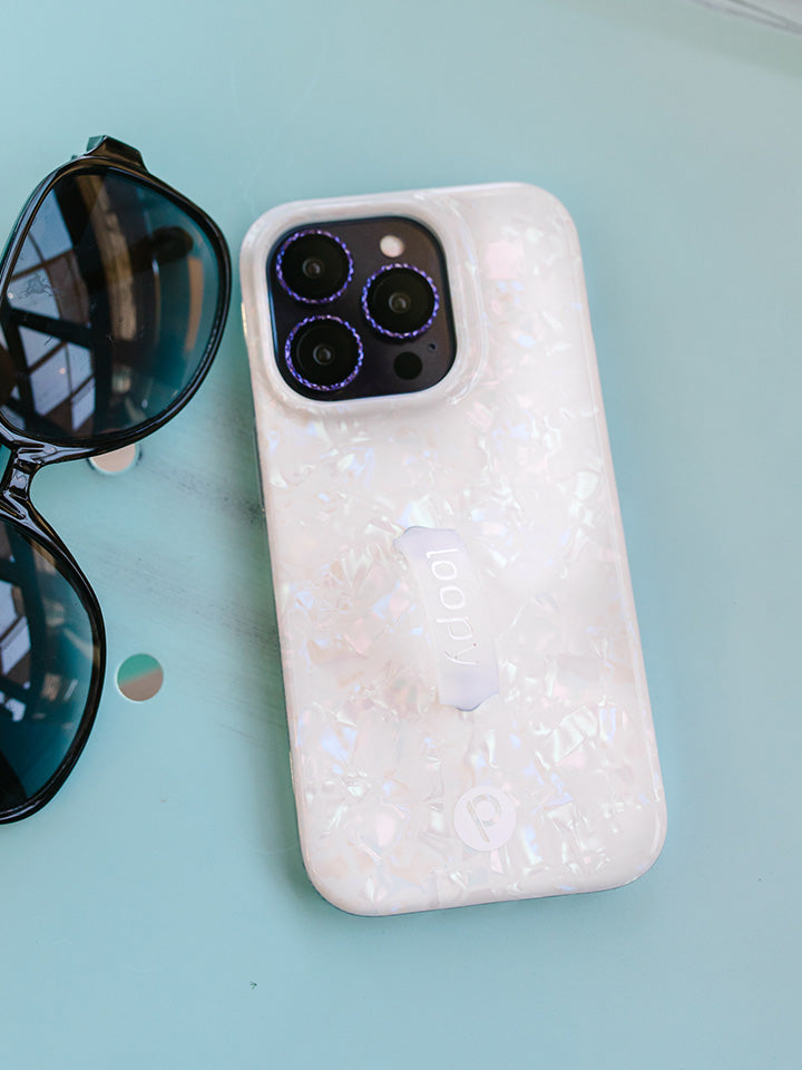 A White Opal Shell Loopy Case.|| feature-media